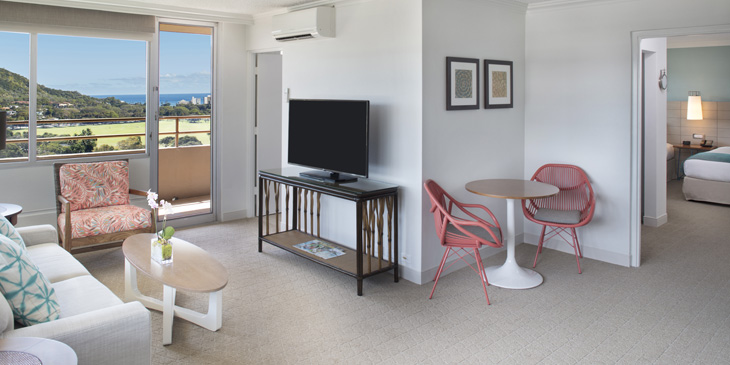 クイーンカピオラニホテル　ペントハウススイート　リビングルーム